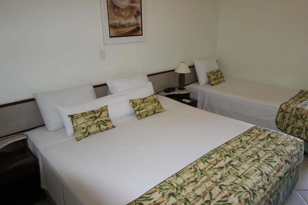 Hotel Ilhas Do Caribe - Na Melhor Regiao Da Praia Da Enseada Гуаружа Стая снимка